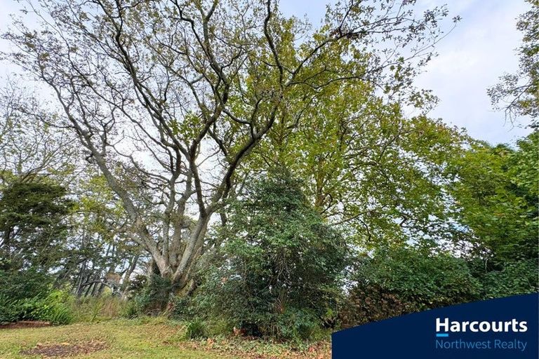 Photo of property in 86 Tawa Road, Kumeu, 0891