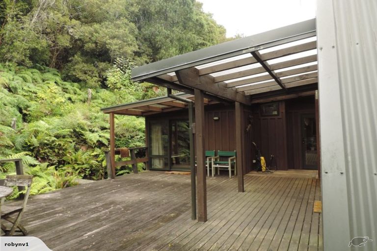 Photo of property in 45 Lake View Terrace, Moana, 7875