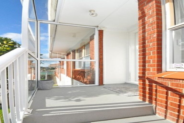 Photo of property in 2/21 Quebec Road, Milford, Auckland, 0620