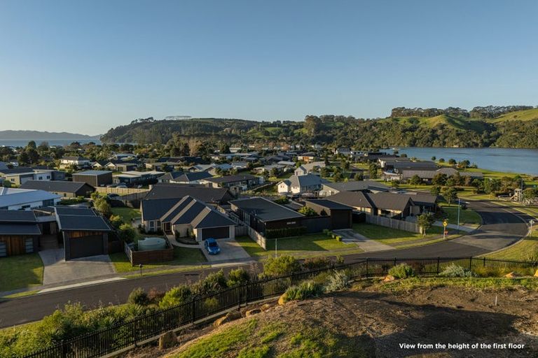 Photo of property in 7 Joyce Harsant Place, Cooks Beach, 3591