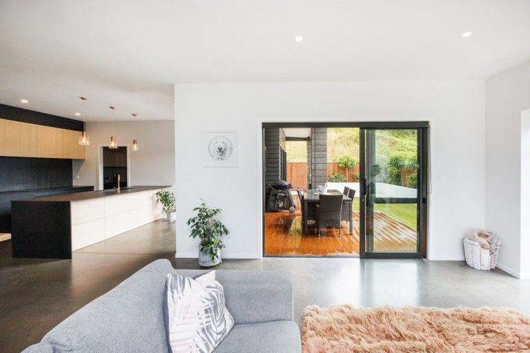 Photo of property in 35 Freedom Drive, Kelvin Grove, Palmerston North, 4414