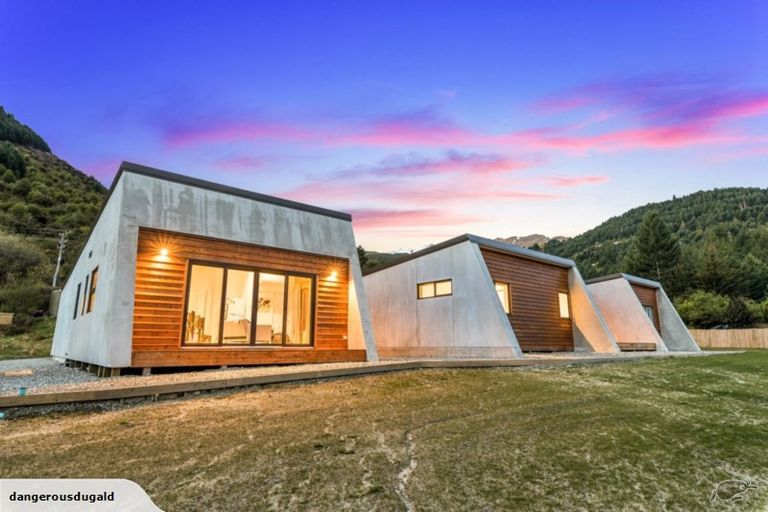 Photo of property in 607a Glenorchy-queenstown, Closeburn, Queenstown, 9371