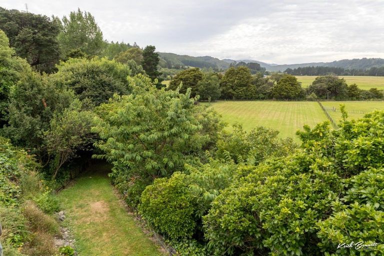 Photo of property in 115 Gemstone Drive, Birchville, Upper Hutt, 5018