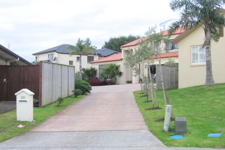 Photo of property in 20 Gilford Place, East Tamaki Heights, Auckland, 2016