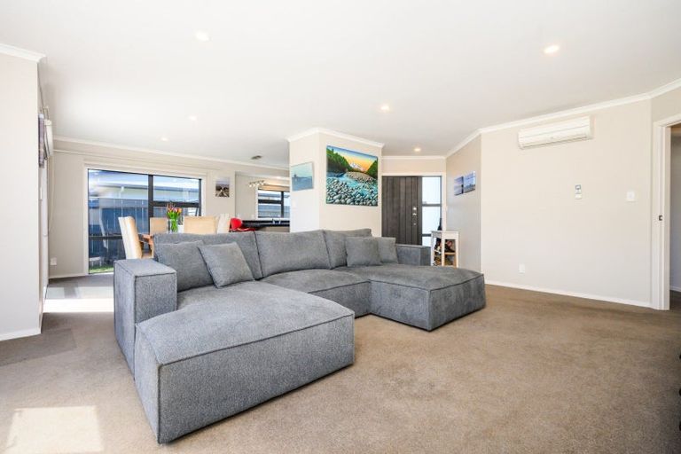 Photo of property in 59 Rosalie Terrace, Kelvin Grove, Palmerston North, 4414