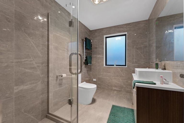 Photo of property in 32 Leathem Crescent, Pokeno, 2402