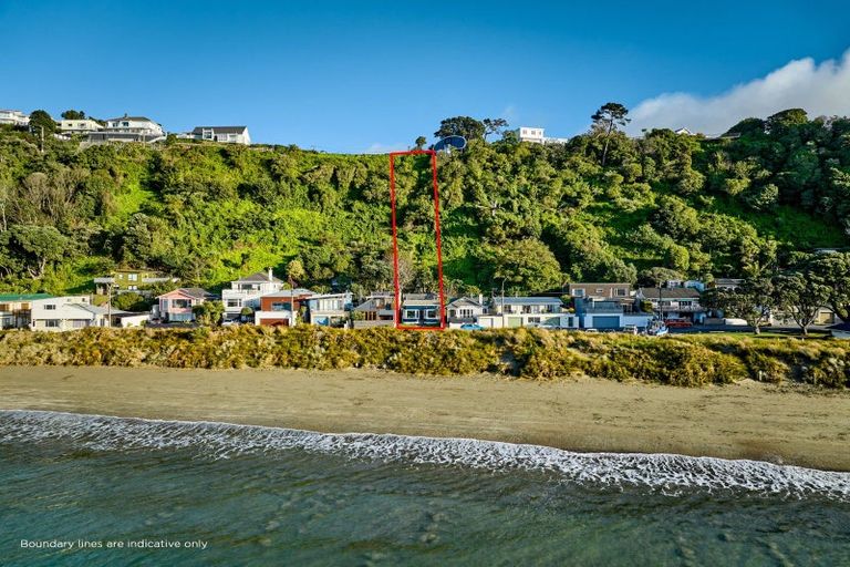 Photo of property in 197 Marine Parade, Seatoun, Wellington, 6022