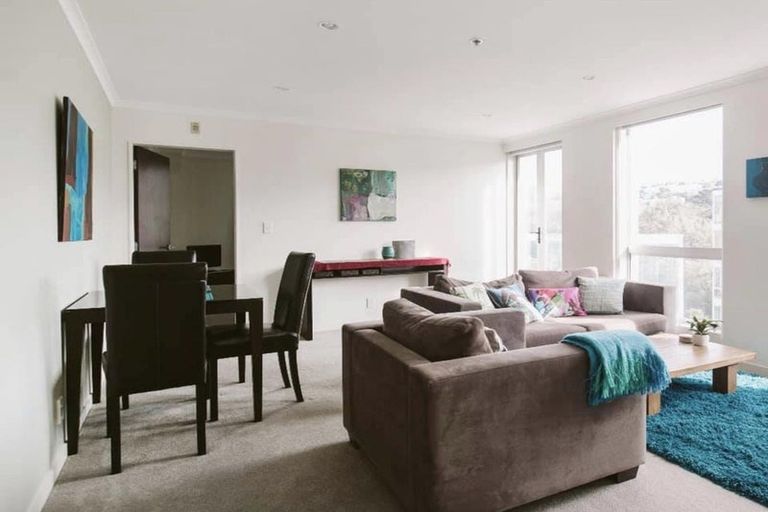 Photo of property in Terrace Heights Apartments, 12a/163 The Terrace, Wellington Central, Wellington, 6011