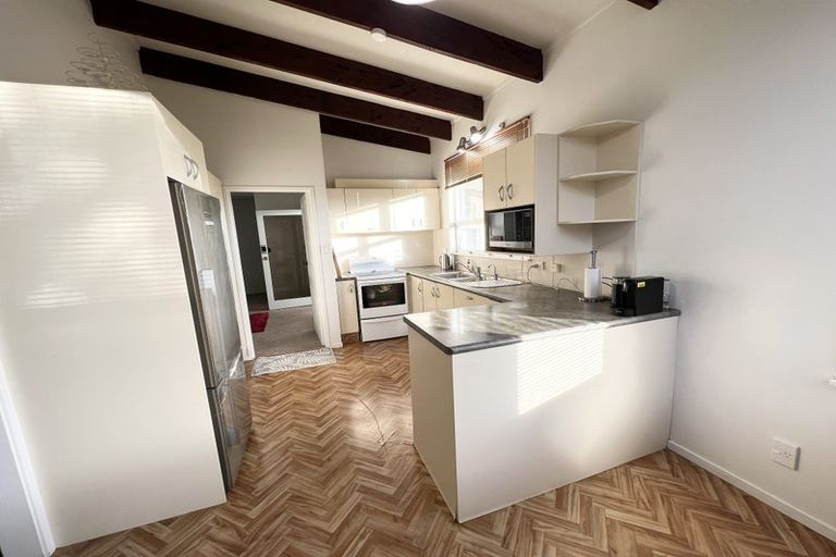 Photo of property in 165 Forrest Hill Road, Forrest Hill, Auckland, 0620