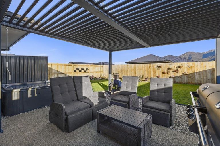 Photo of property in 12 Guthrie Street, Lake Hawea, 9382