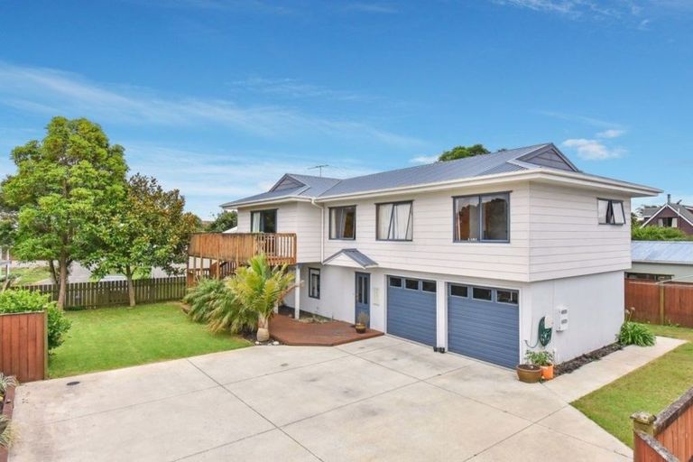 Photo of property in 15 Stevenson Road, Clarks Beach, 2122