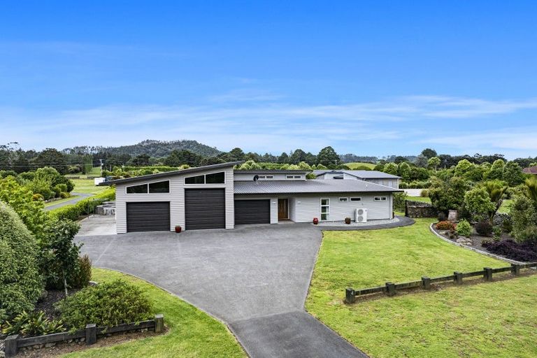 Photo of property in 4 Cornerstone Place, Te Kamo, Kamo, 0185