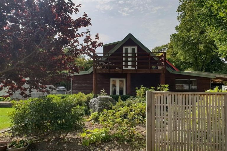 Photo of property in 13b Heuchan Lane, Wanaka, 9305