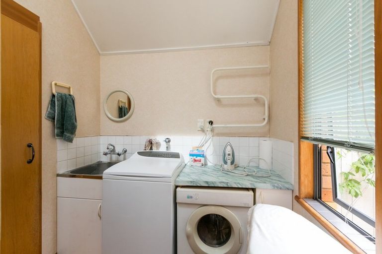 Photo of property in 4a Neeve Place, Taradale, Napier, 4112