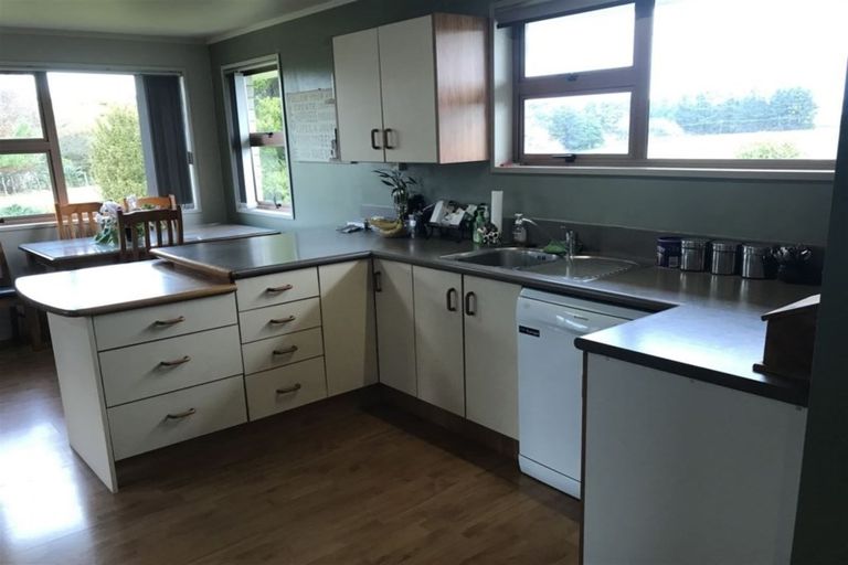 Photo of property in 39 Knorp Street, Halcombe, Feilding, 4779