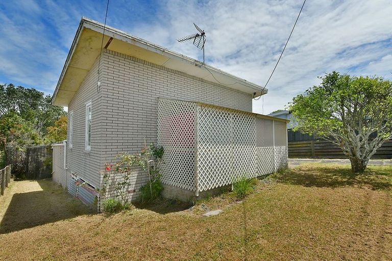 Photo of property in 175 Vipond Road, Stanmore Bay, Whangaparaoa, 0932