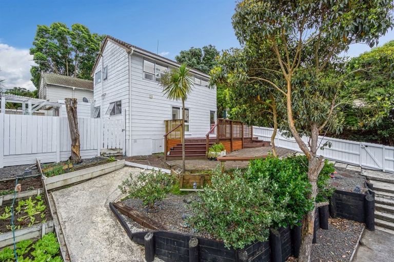 Photo of property in 1/26 Wilkinson Way, Browns Bay, Auckland, 0630