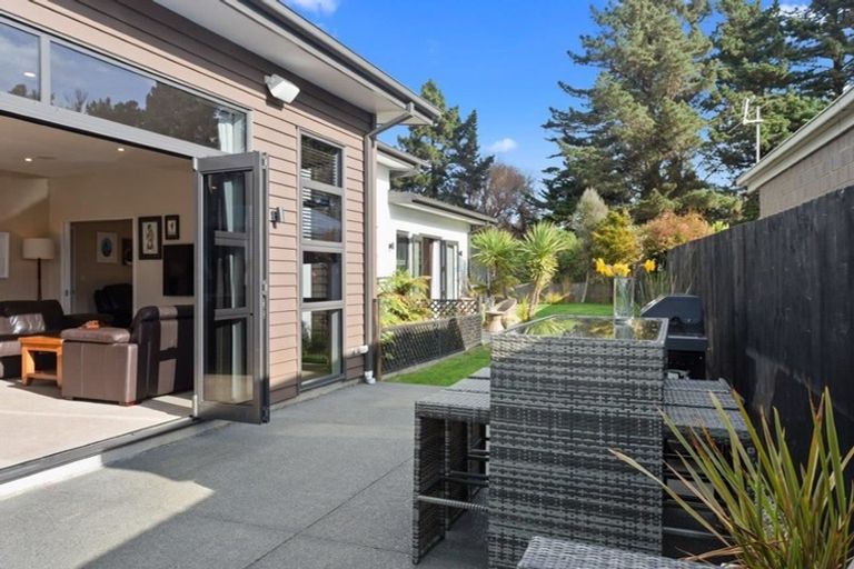 Photo of property in 3 Mokihi Gardens, Hillmorton, Christchurch, 8024