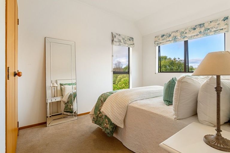 Photo of property in 3 Clearwater Cove, West Harbour, Auckland, 0618