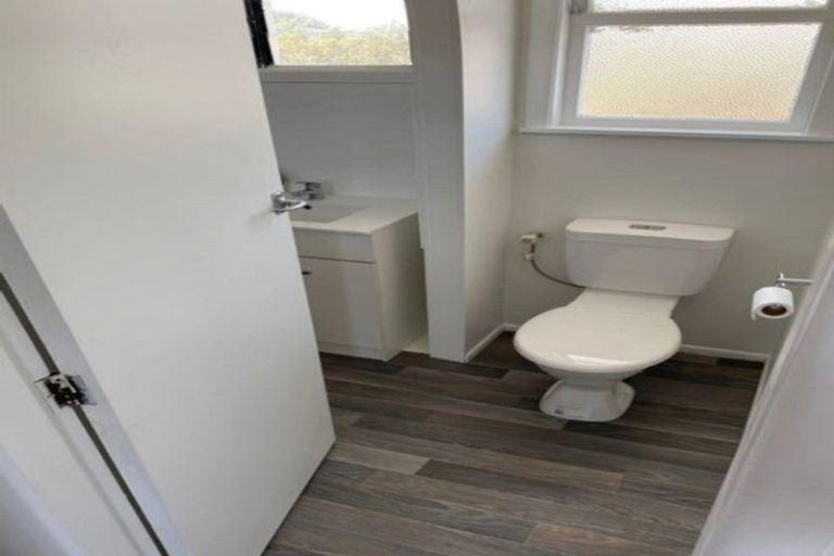 Photo of property in 12 Mosston Road, Castlecliff, Whanganui, 4501