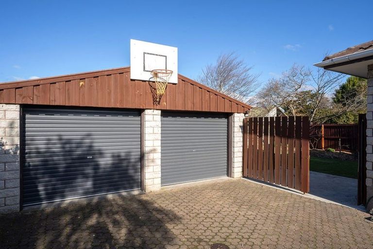 Photo of property in 8 Oldham Crescent, Halswell, Christchurch, 8025