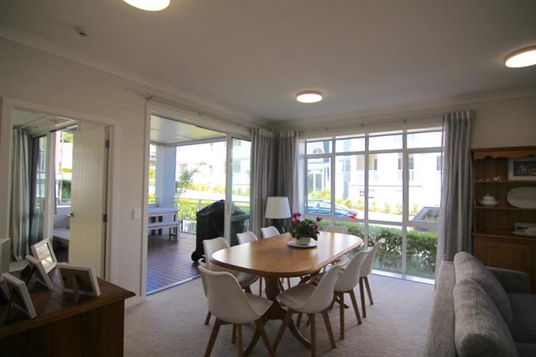Photo of property in 20 Panorama Heights, Orewa, 0931
