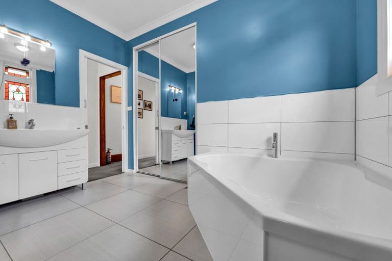 Photo of property in 121 Lemon Street, New Plymouth, 4312