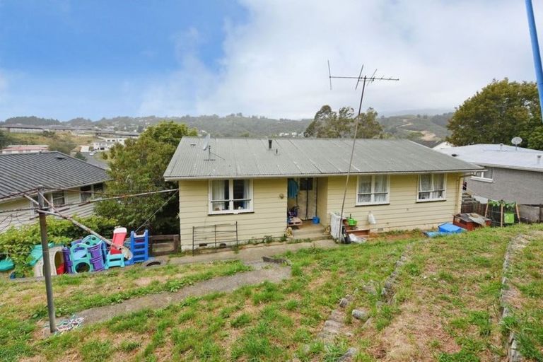 Photo of property in 54 Speargrass Grove, Timberlea, Upper Hutt, 5018