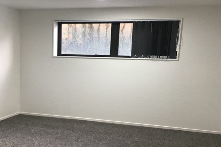 Photo of property in 18 Brunner Road, Glen Eden, Auckland, 0602