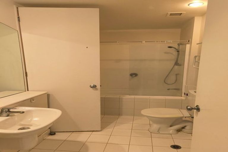 Photo of property in Sirocco Apartments, 402/8 Church Street, Wellington Central, Wellington, 6011