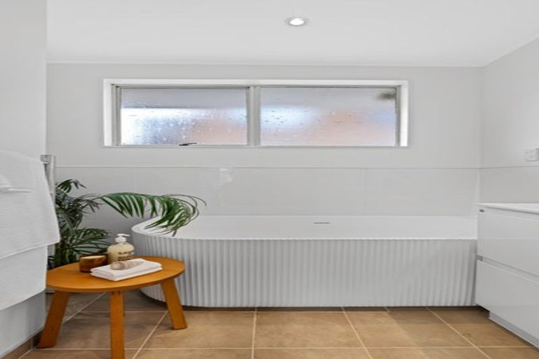 Photo of property in 1/59 Hatton Road, Orewa, 0931