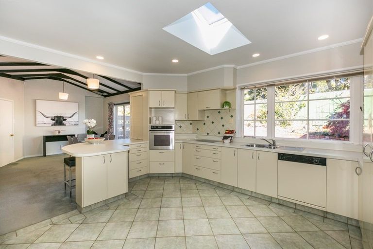 Photo of property in 40 Tauroa Road, Havelock North, 4130