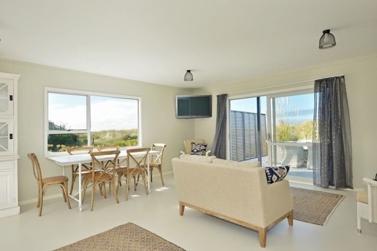 Photo of property in 117 Blue Pacific Parade, Riversdale Beach, Masterton, 5872