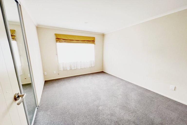 Photo of property in 14 Monash Place, Flat Bush, Auckland, 2016
