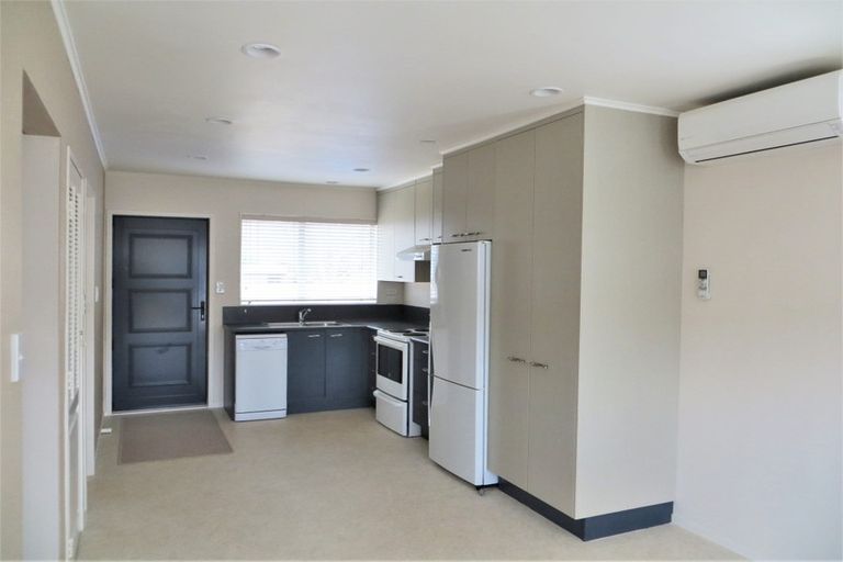 Photo of property in 21c Beauchamp Street, Tawa, Wellington, 5028