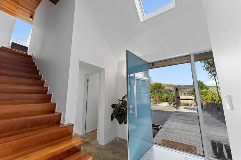 Photo of property in 48 Mountain View Drive, Manakau, Otaki, 5583