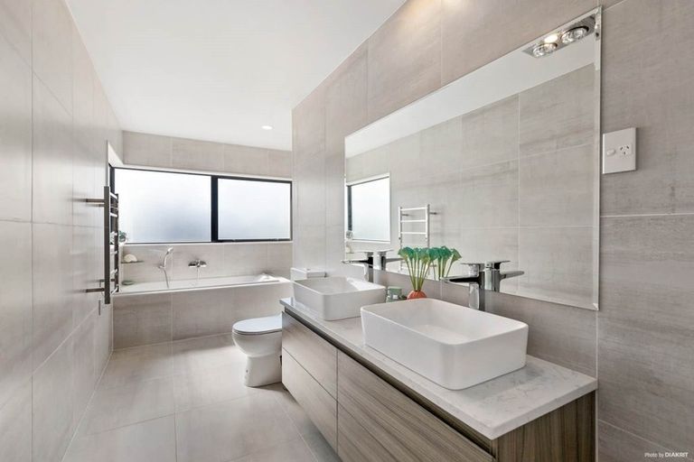 Photo of property in 19 Pinefield Road, Whenuapai, Auckland, 0618