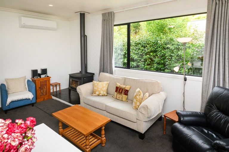 Photo of property in 9 Awatea Terrace, Hokowhitu, Palmerston North, 4410