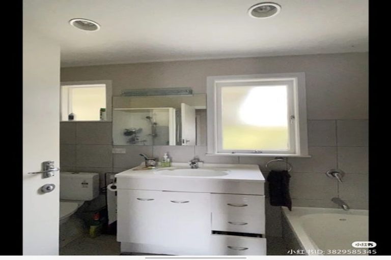 Photo of property in 1/26 Richards Avenue, Forrest Hill, Auckland, 0620