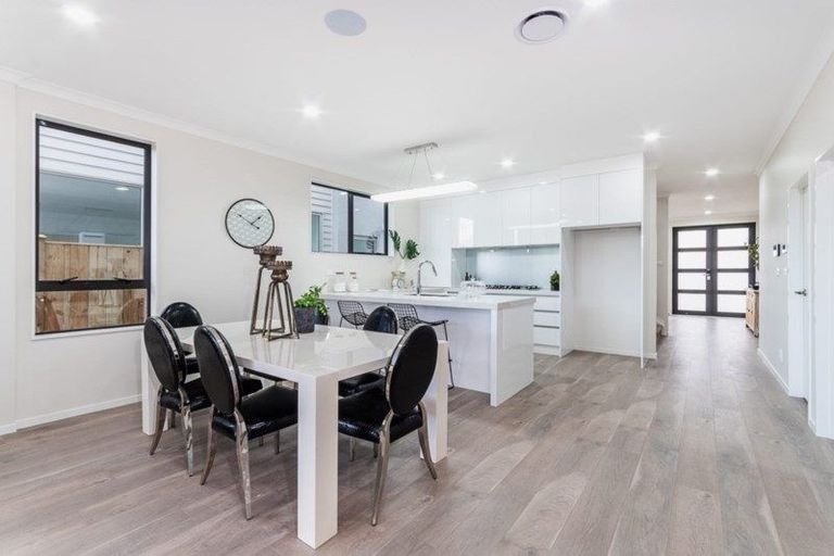 Photo of property in 25 Nightingale Road, Flat Bush, Auckland, 2019