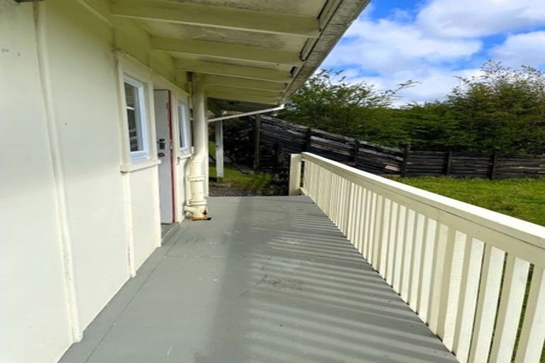 Photo of property in 57 Candia Road, Henderson Valley, Auckland, 0614