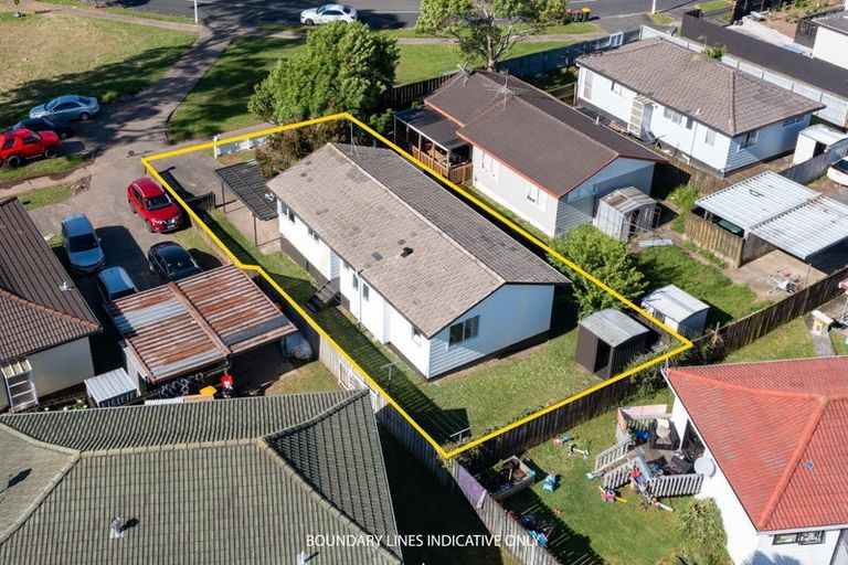 Photo of property in 3/10 Penion Drive, Flat Bush, Auckland, 2023
