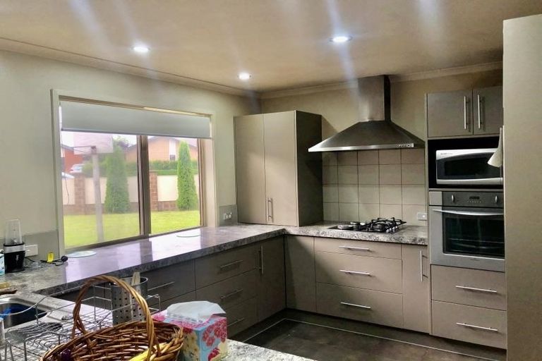 Photo of property in 2 Somerton Drive, Huntington, Hamilton, 3210