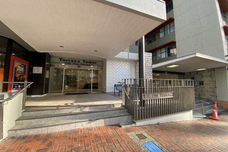 Photo of property in Terrace Tower Apartments, 12d/126 The Terrace, Wellington Central, Wellington, 6011