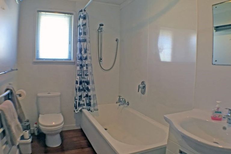 Photo of property in 2/94 Charles Street, Waltham, Christchurch, 8011