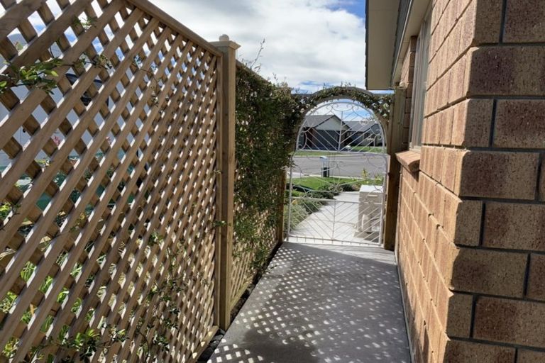 Photo of property in Henry Russell Estate, 12/36 Belgrove Drive, Waipukurau, 4200