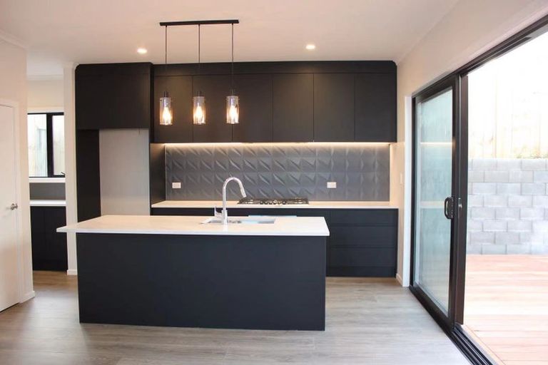 Photo of property in 19a Lyttelton Avenue, Forrest Hill, Auckland, 0620