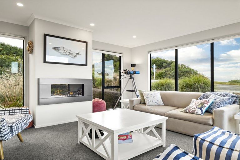 Photo of property in 46 Esplanade, Kaka Point, 9271