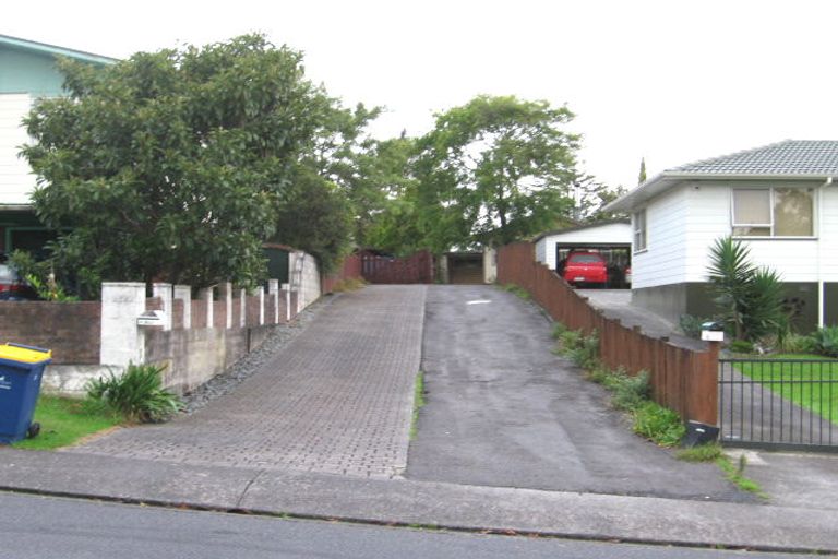 Photo of property in 32 Vina Place, Massey, Auckland, 0614