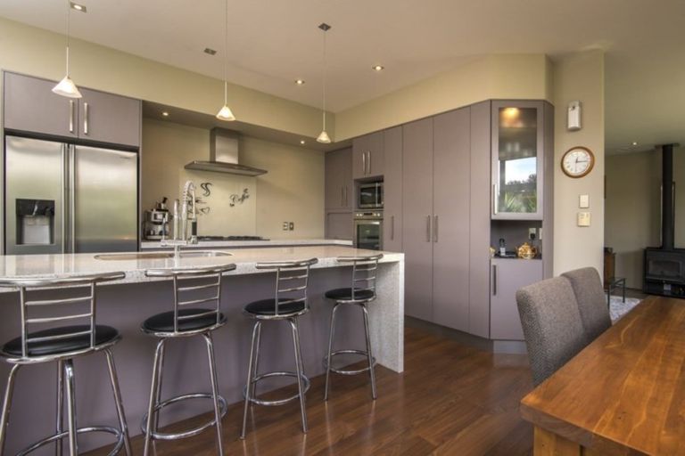 Photo of property in 24 Glentui Place, Waikawa, Picton, 7220